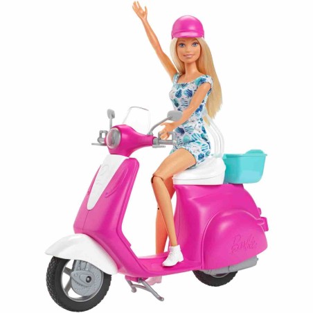 BARBIE ET SON SCOOTER